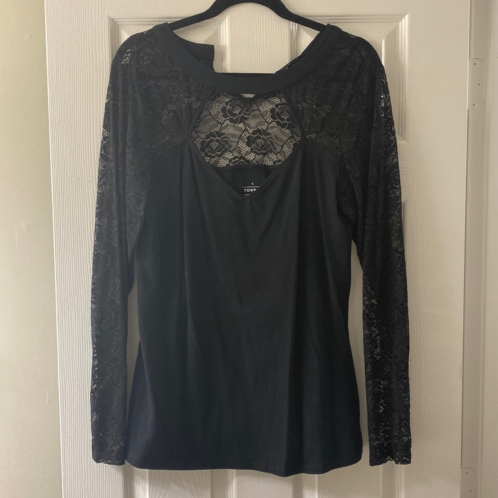 Torrid 1X Black Lacy Long sleeve